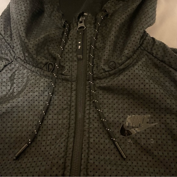 Boys Nike Air Jacket Boys Large Black Lightweight Full-Zip Embroidered Logo - Picture 6 of 10